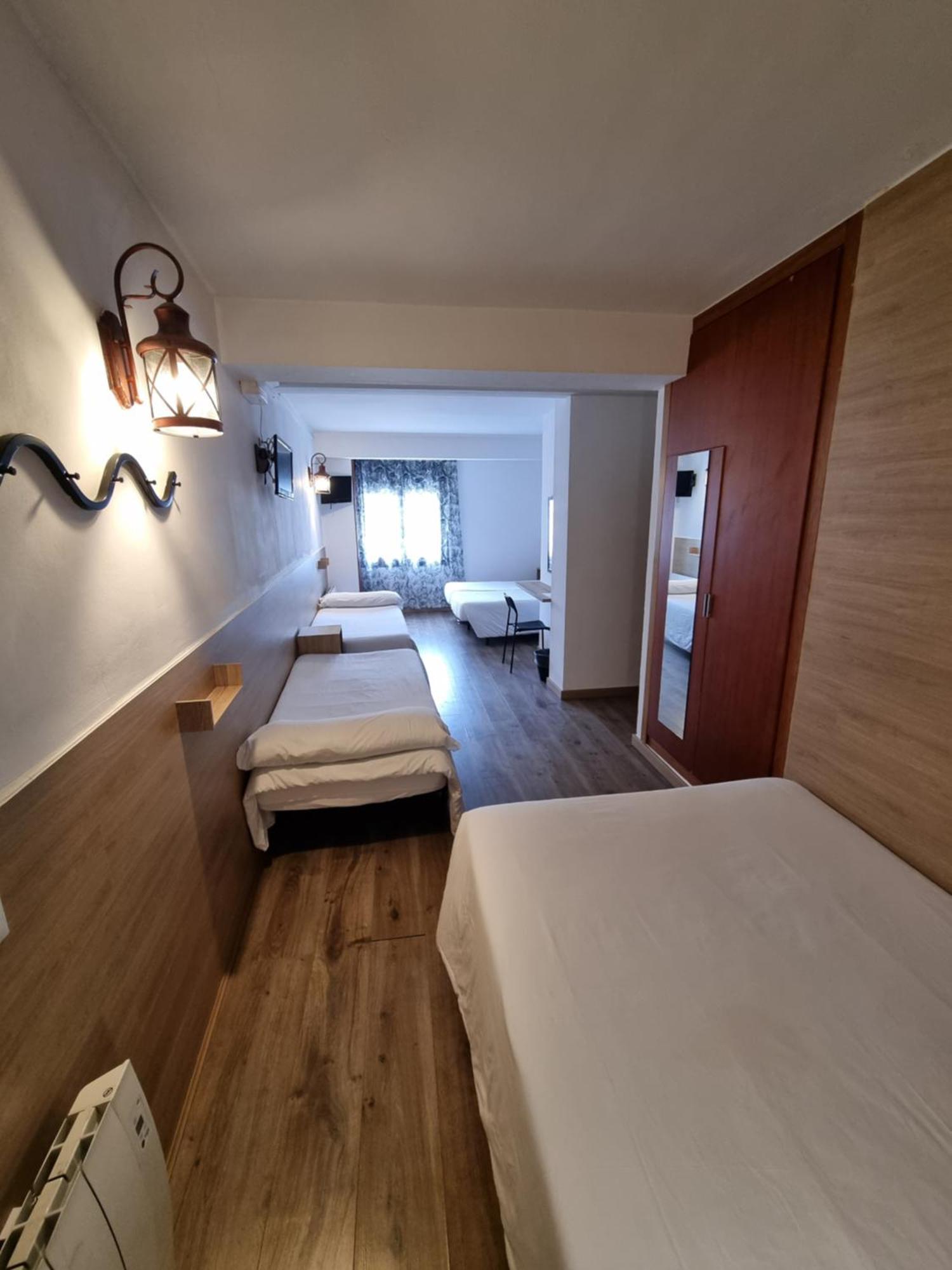 פאס דה לה קאסה Hotel Avanti מראה חיצוני תמונה